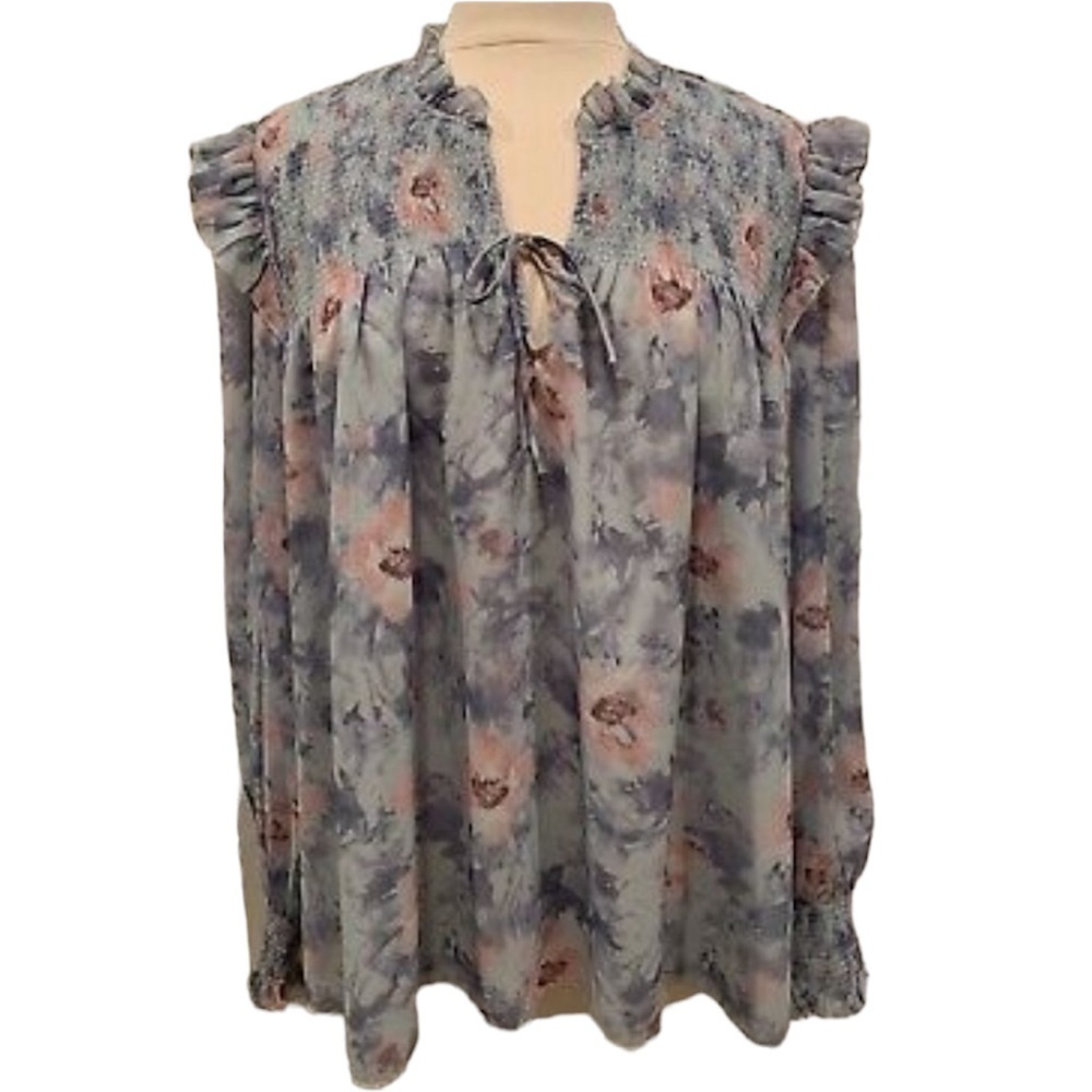 Grace and‎ Karma Pastel Smocked Flowy Top